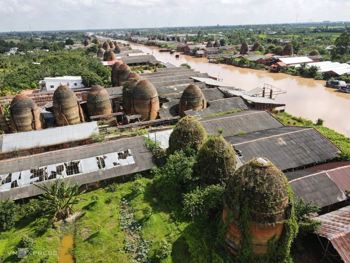 Làng gốm đỏ trăm tuổi ở Vĩnh Long